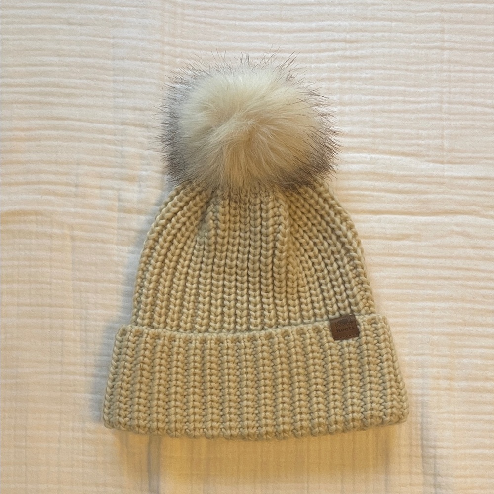 Women’s Roots Olivia Toque